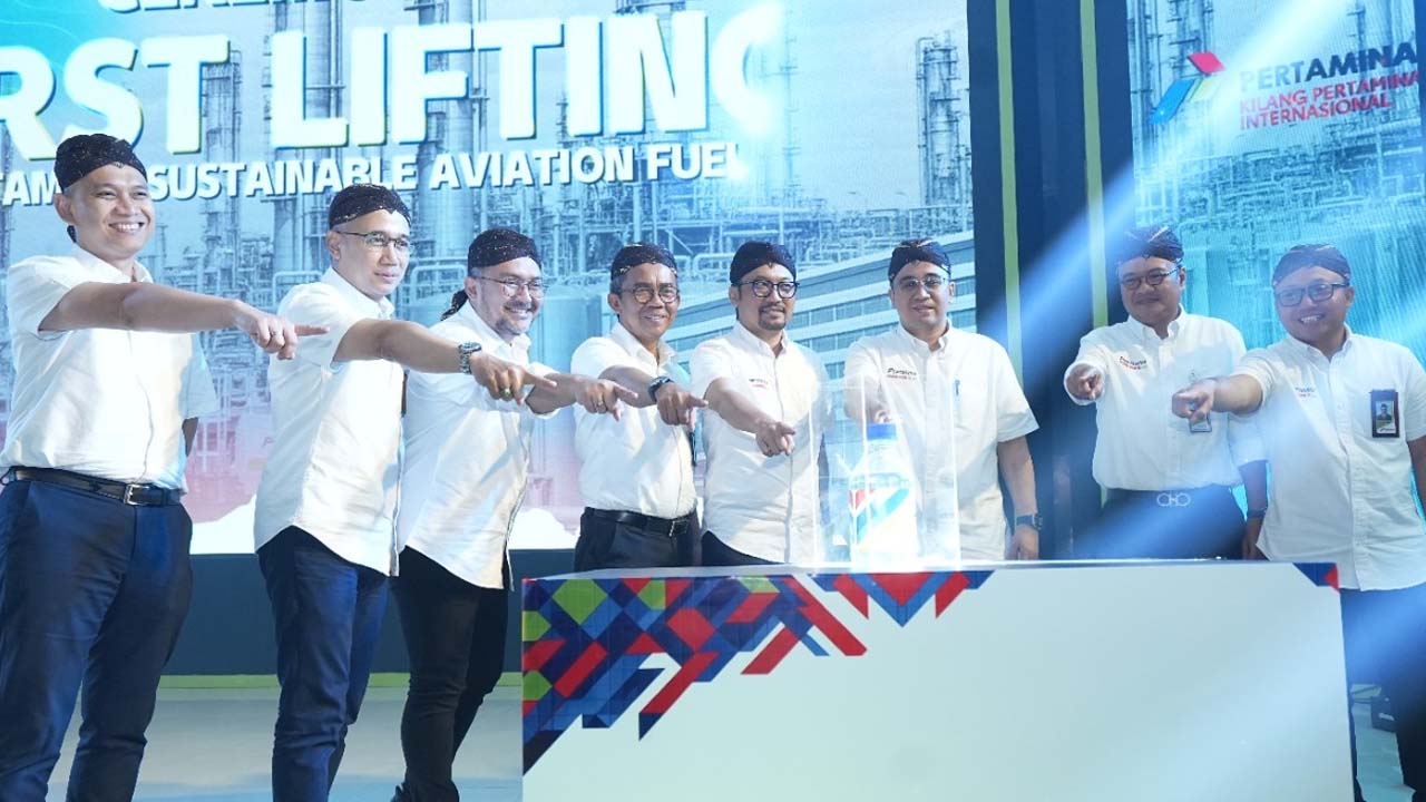 Pertamina Sukses Produksi SAF dari Minyak Jelantah untuk Pesawat Pelita Air