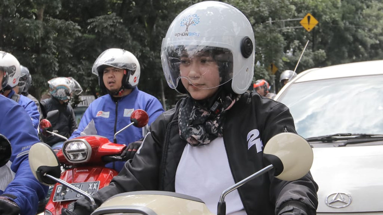 Bukan Sekadar Style, Ini Panduan Memilih Jaket Bagi Wanita Pengendara