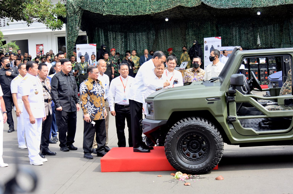 Presiden Jokowi Jajal Rantis Maung, Seri Tiga Dilengkapi Senjata Tempur