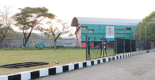 Pagar Roboh Separuh, Nodai Kecantikan Dadaha