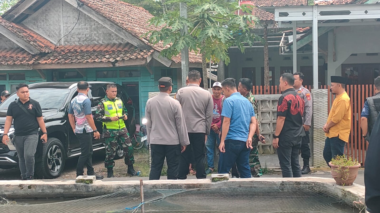 Densus 88 Mabes Polri Geledah Rumah di Sariwangi Kabupaten Tasikmalaya, Satu Terduga Teroris Diamankan