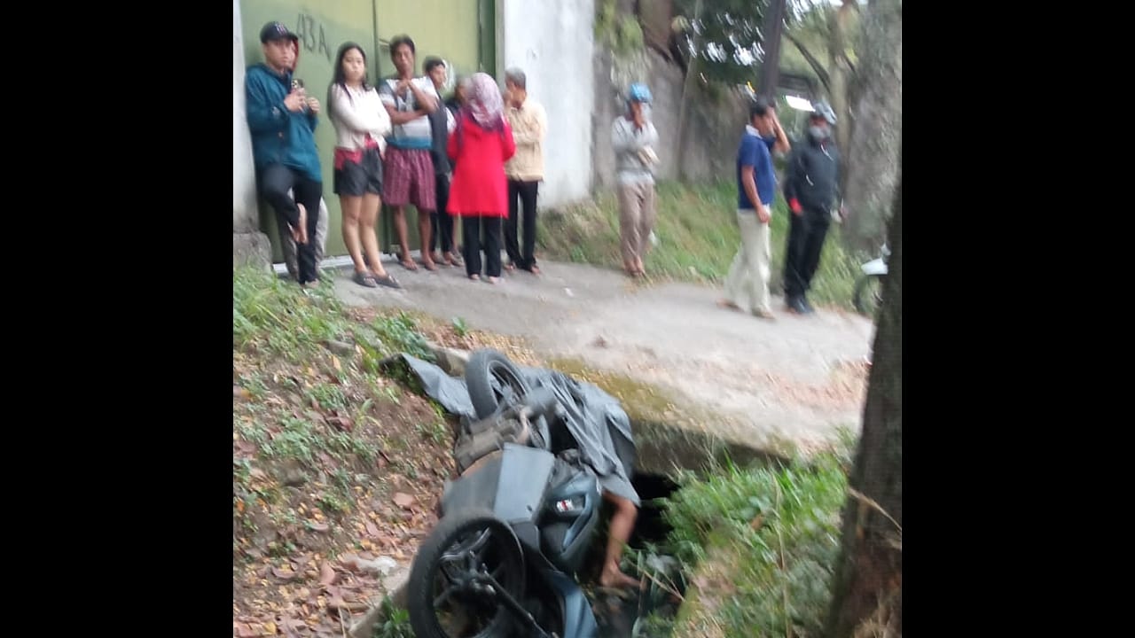Pengendara Motor Diduga Tersungkur di Jalan SL Tobing Kota Tasikmalaya, Ditemukan Warga Meninggal Dunia