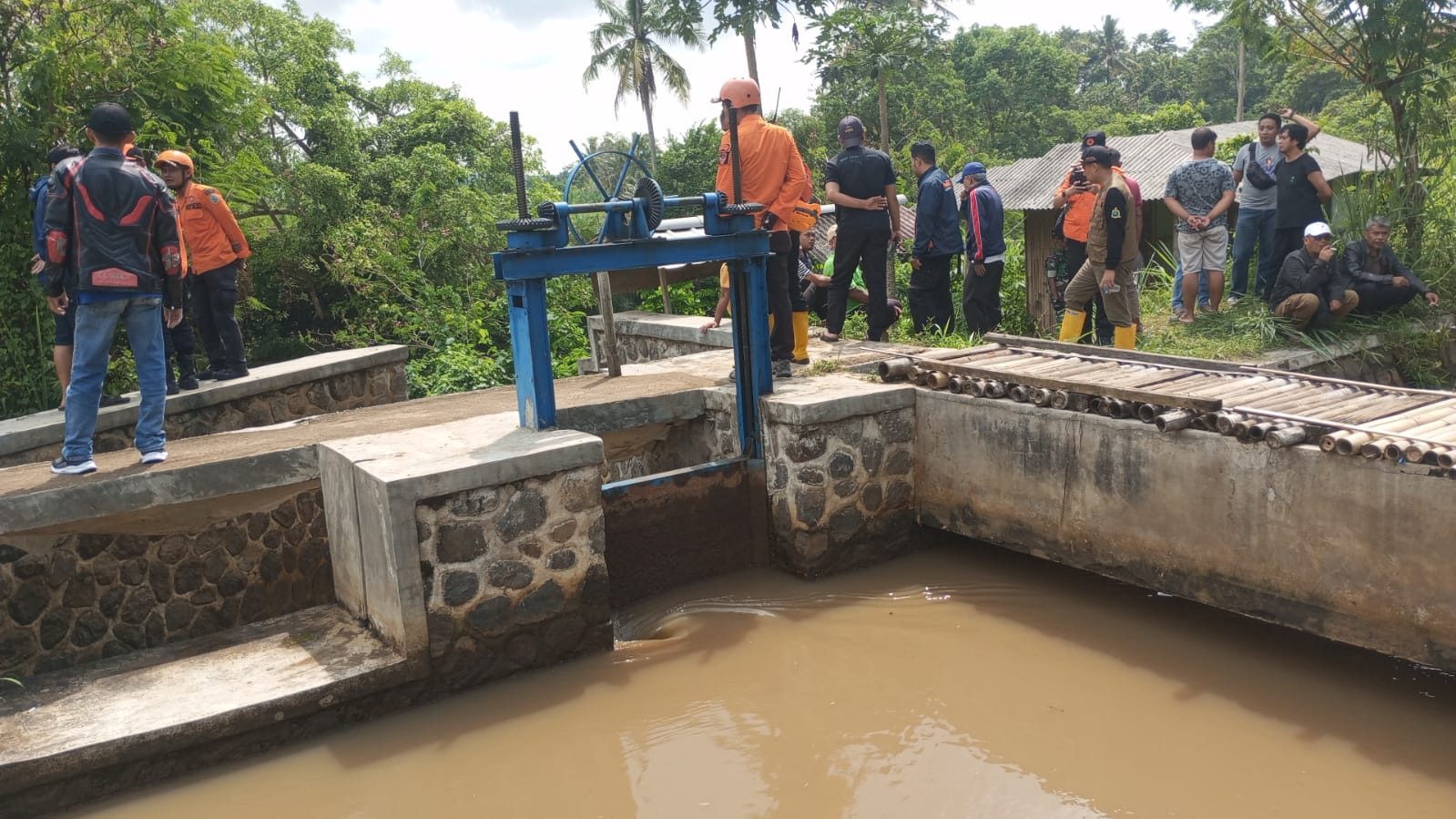 Tragedi di Kota Tasikmalaya: Satu Pelajar Hilang Terseret Arus Saluran Irigasi