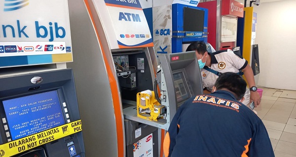 Detik-Detik Penangkapan Sindikat Ganjal ATM yang Beraksi di Yogya HZ Tasik