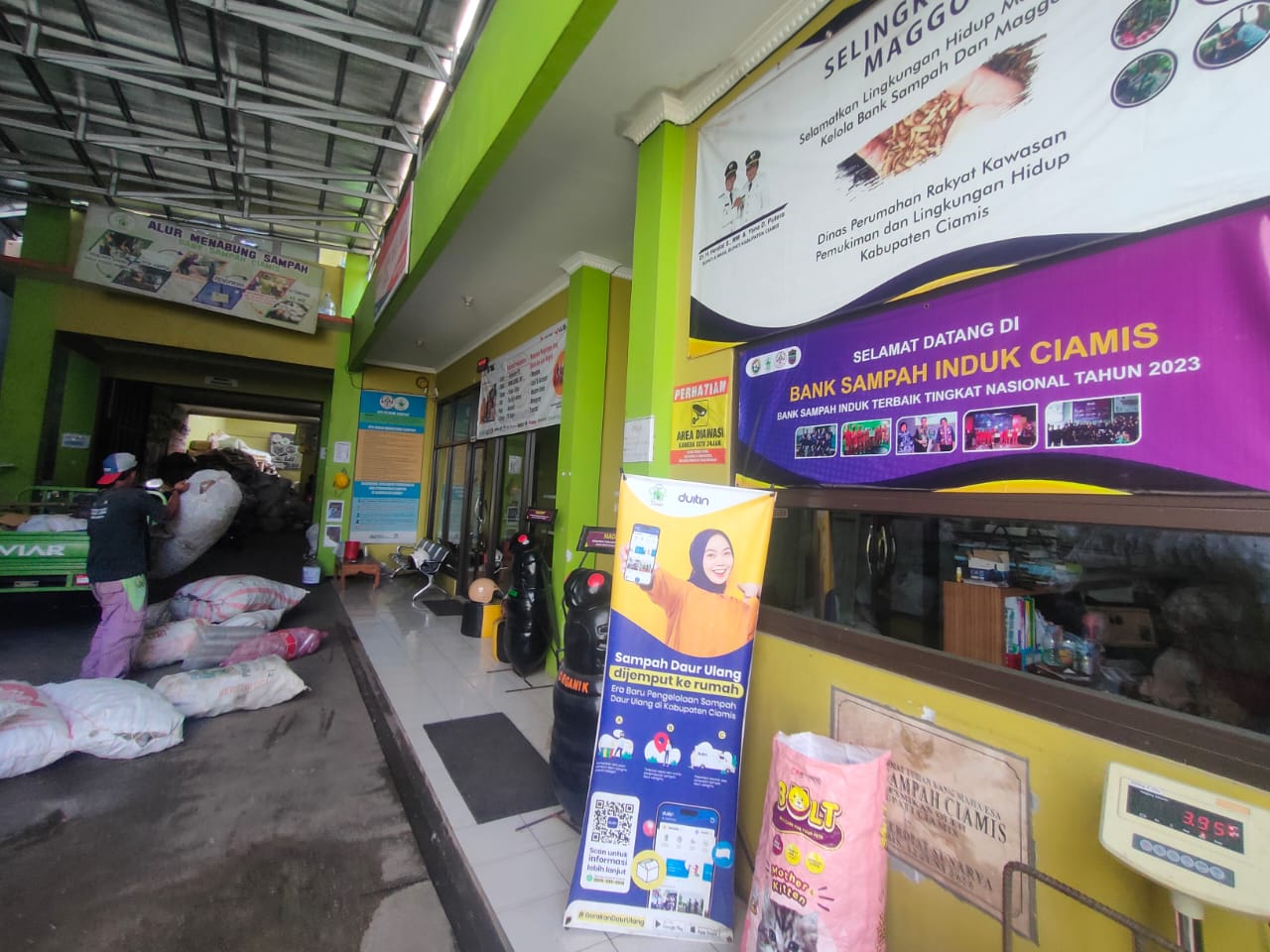278 Bank Sampah di Kabupaten Ciamis Siap Tampung Bekas Alat Peraga Kampanye
