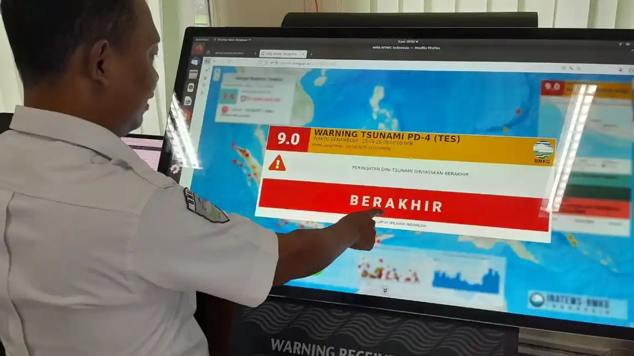 BMKG Simulasikan Gempa Magnitudo 9.0 di Selat Sunda, Tampilkan 4 Skenario IOWAVE 2025