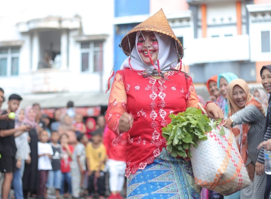 Bikin Heboh di Sukalaya Kota Tasik, ‘Karlis Fashion Week’ Jadi Magnet Perayaan HUT Kemerdekaan