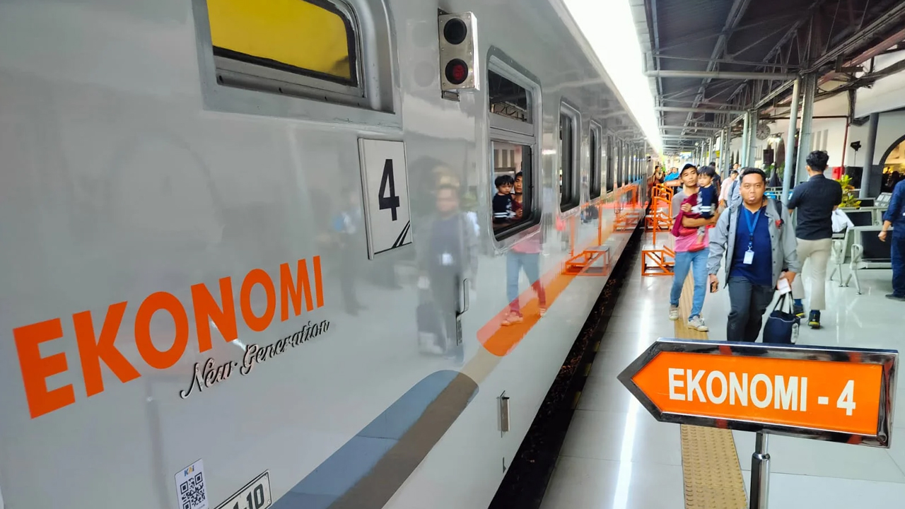 Berita Kereta Hari Ini: 10 KA Ekonomi Komersial dengan Penumpang Terbanyak, LRT Jabodebek Catat Rekor