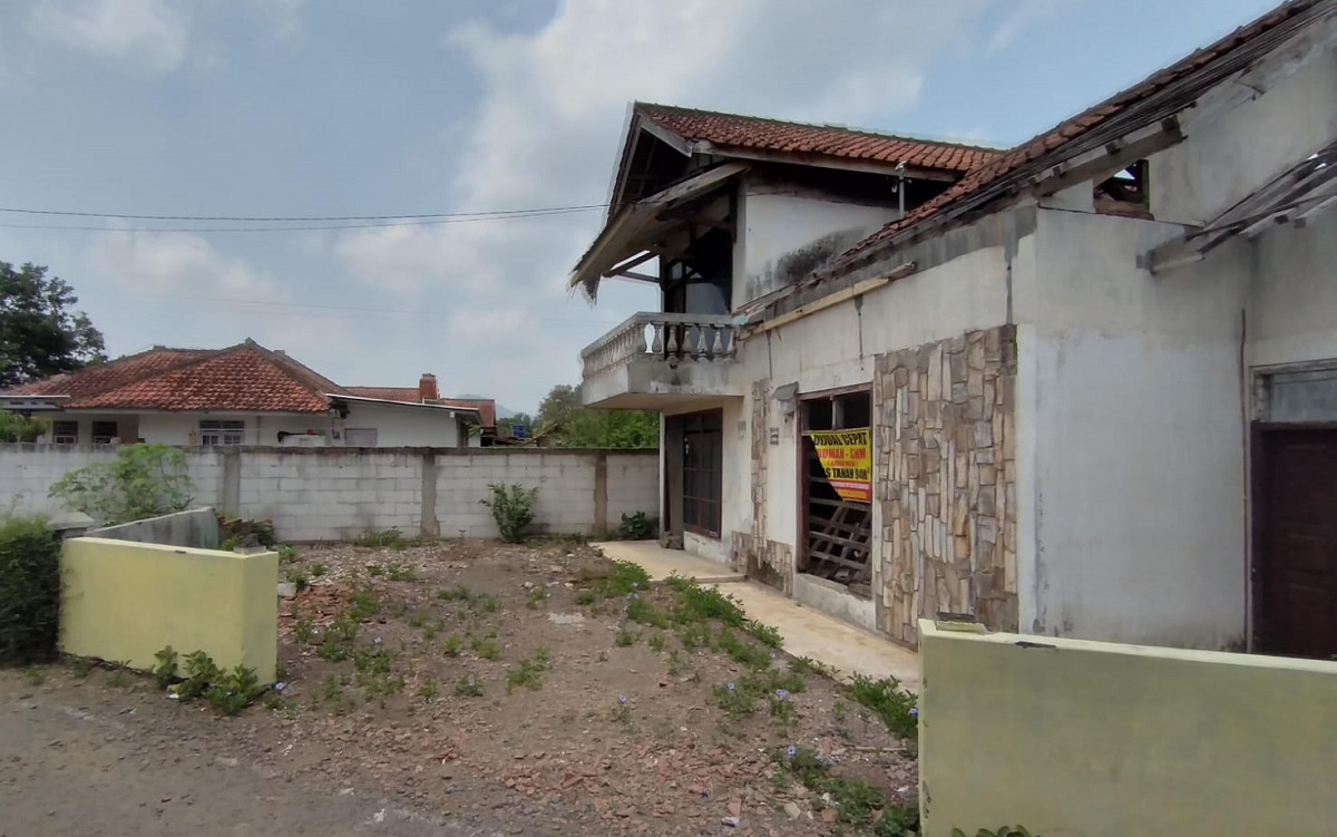 Bule Amerika Pembunuh Mertua di Kota Banjar Punya 2 Rumah, Satu Sempat Dipasangi Tali Agar Tidak Dimasuki Warg