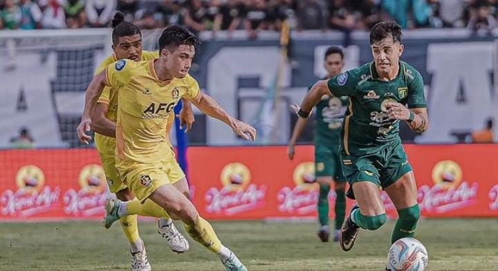 Reguler Series Liga 1 Berakhir, Pelatih Persebaya Mengisi Libur Kompetisi dengan Diskusi Bersama Manajemen