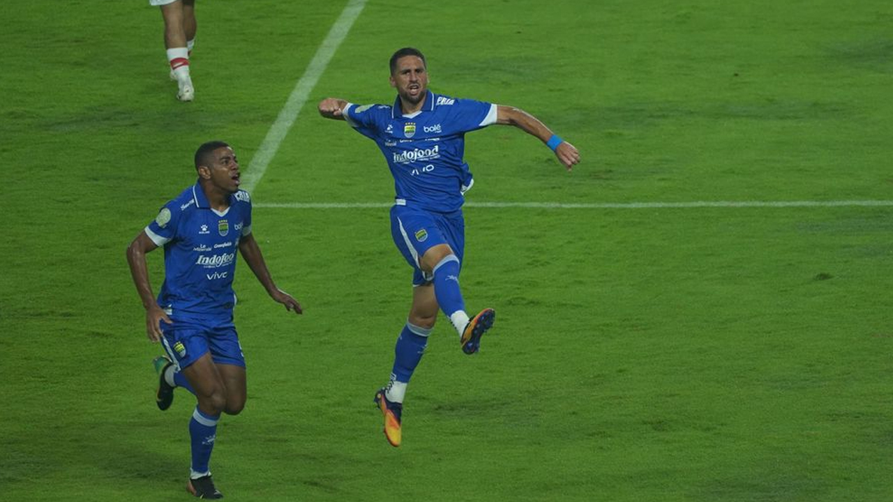 Lucho Kena Dua Sanksi Tambahan, Absen Dua Laga Krusial, Begini Sikap Manajemen Persib Bandung