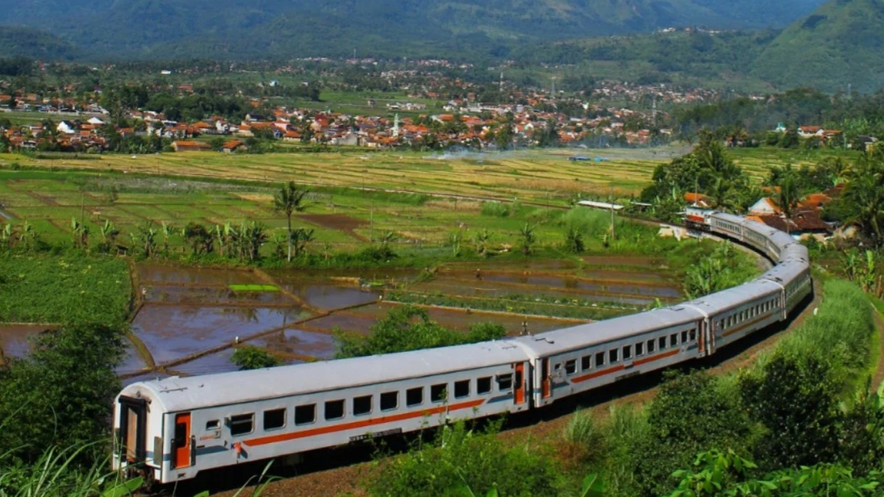 Perjalanan Tasik-Jakarta Akan Lebih Cepat, Kereta Kilat Padjadjaran Melesat 3 Jam Banjar-Gambir