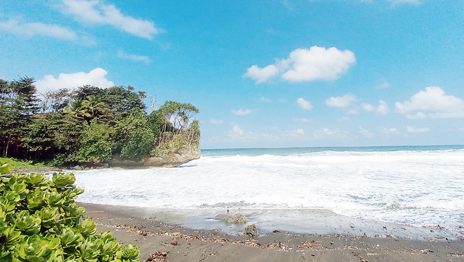 Pengelolaan Pantai Madasari Akan Diambil Alih Pemkab Pangandaran