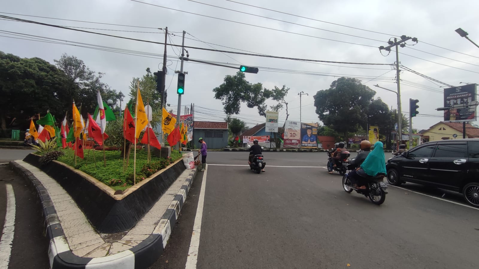 Atribut Kampanye Ganggu Keindahan Ciamis