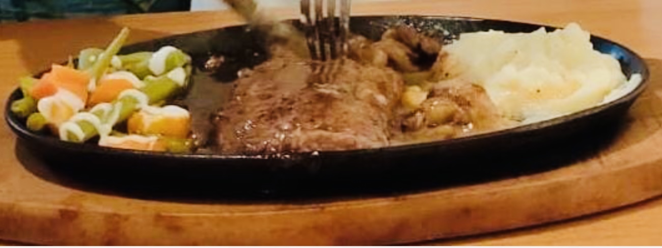 Orange Steak Tempat Makan Terhits di Tasikmalaya, Bisa Pilih Outdoor atau Indoor 