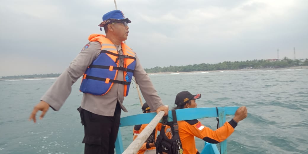 Pencarian Bocah 10 Tahun di Pantai Barat Pangandaran Diperluas, Libatkan 2 Tim Penyelam