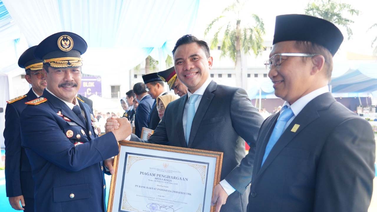 Dukung Program Strategis Pemerintah, BRI Terima Penghargaan dari Kementerian Imipas