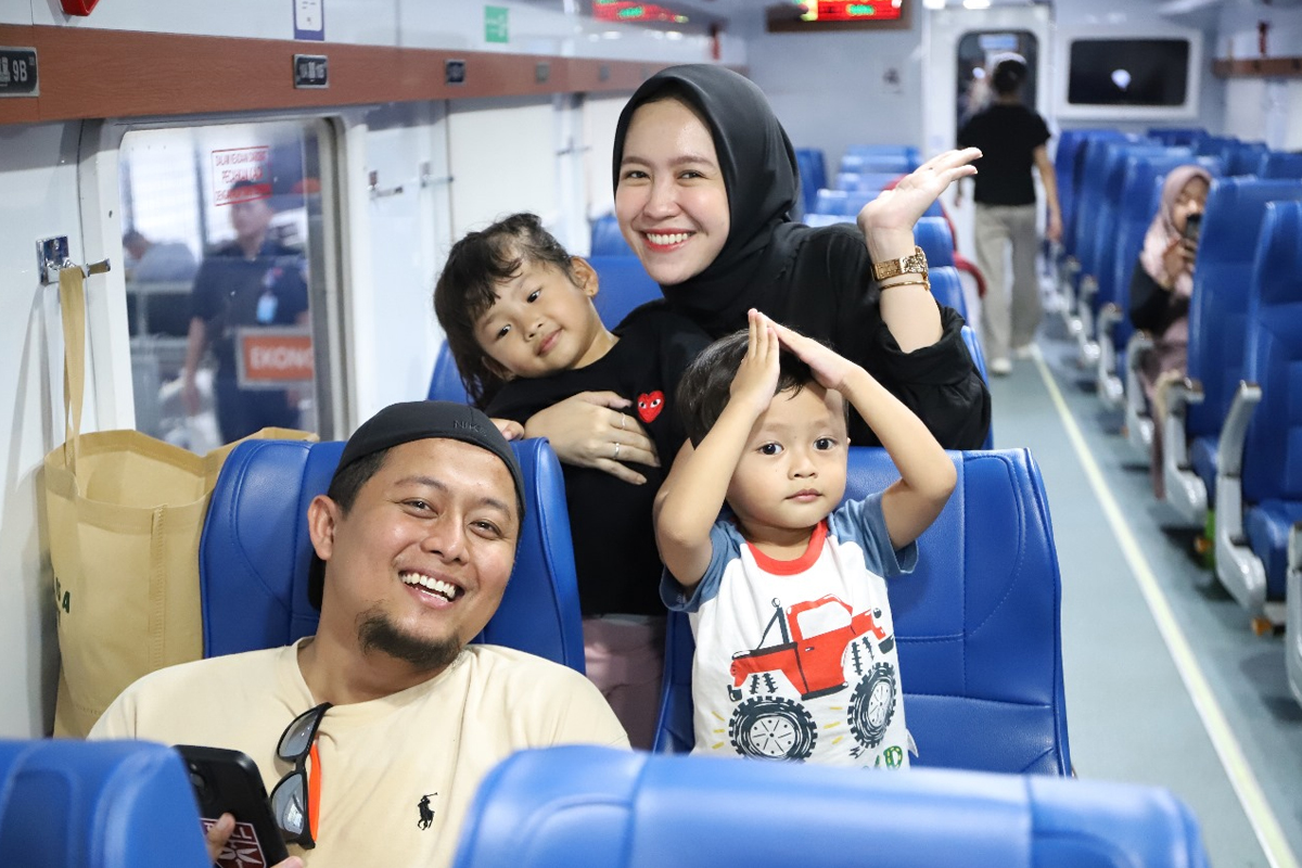 Berburu Diskon Tiket Kereta untuk Liburan Sekolah! Cek Jadwal dan Lokasi di Bandung dan Jakarta