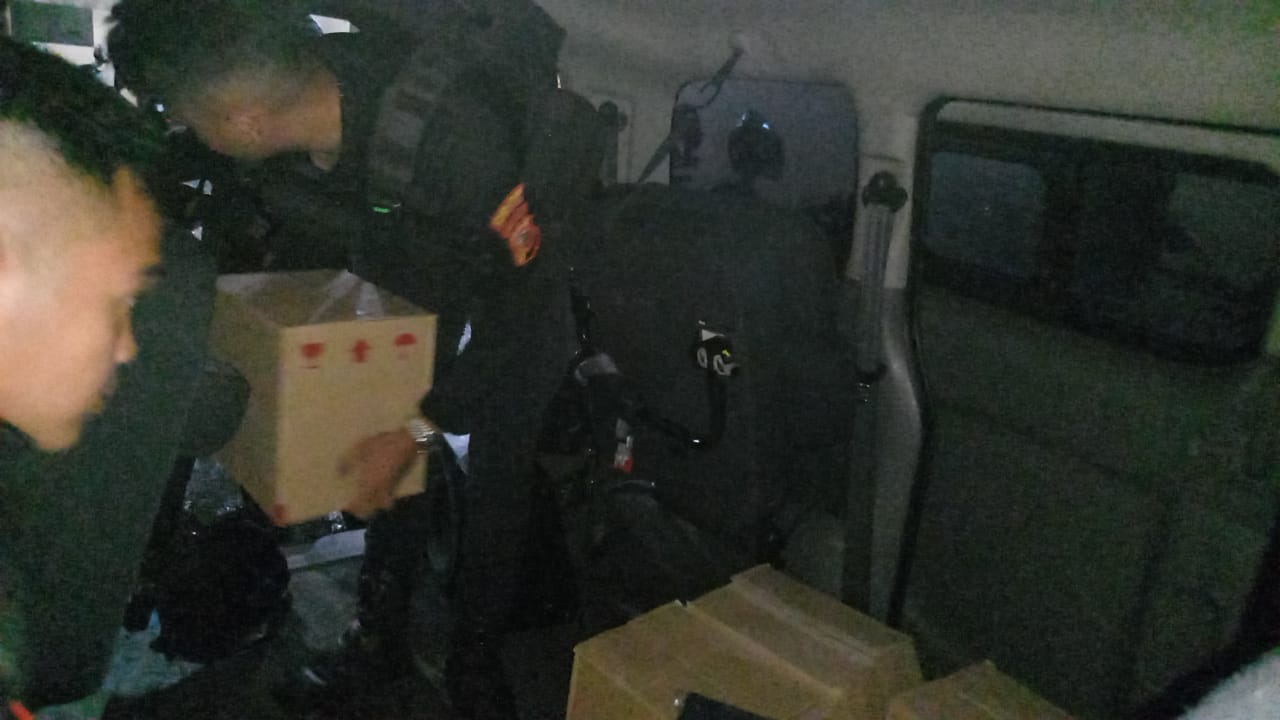 Polisi Gagalkan Peredaran Ratusan Botol Miras di Kota Tasikmalaya, Sebuah Minibus Diamankan