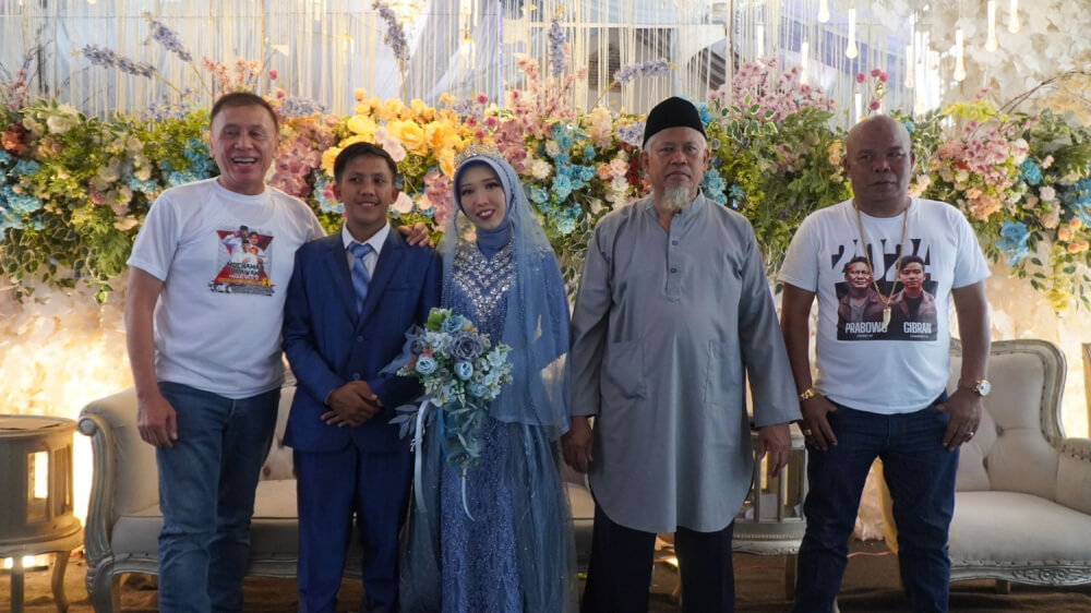 Kejutan ala Mochamad Iriawan alias Iwan Bule di Pernikahan Warga Ciamis
