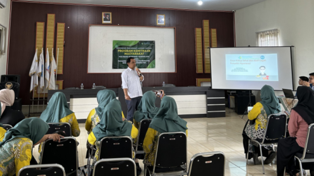 Poltekkes Tasikmalaya Perkuat Peran Kader Posyandu Desa Kujang untuk Cegah Hipertensi