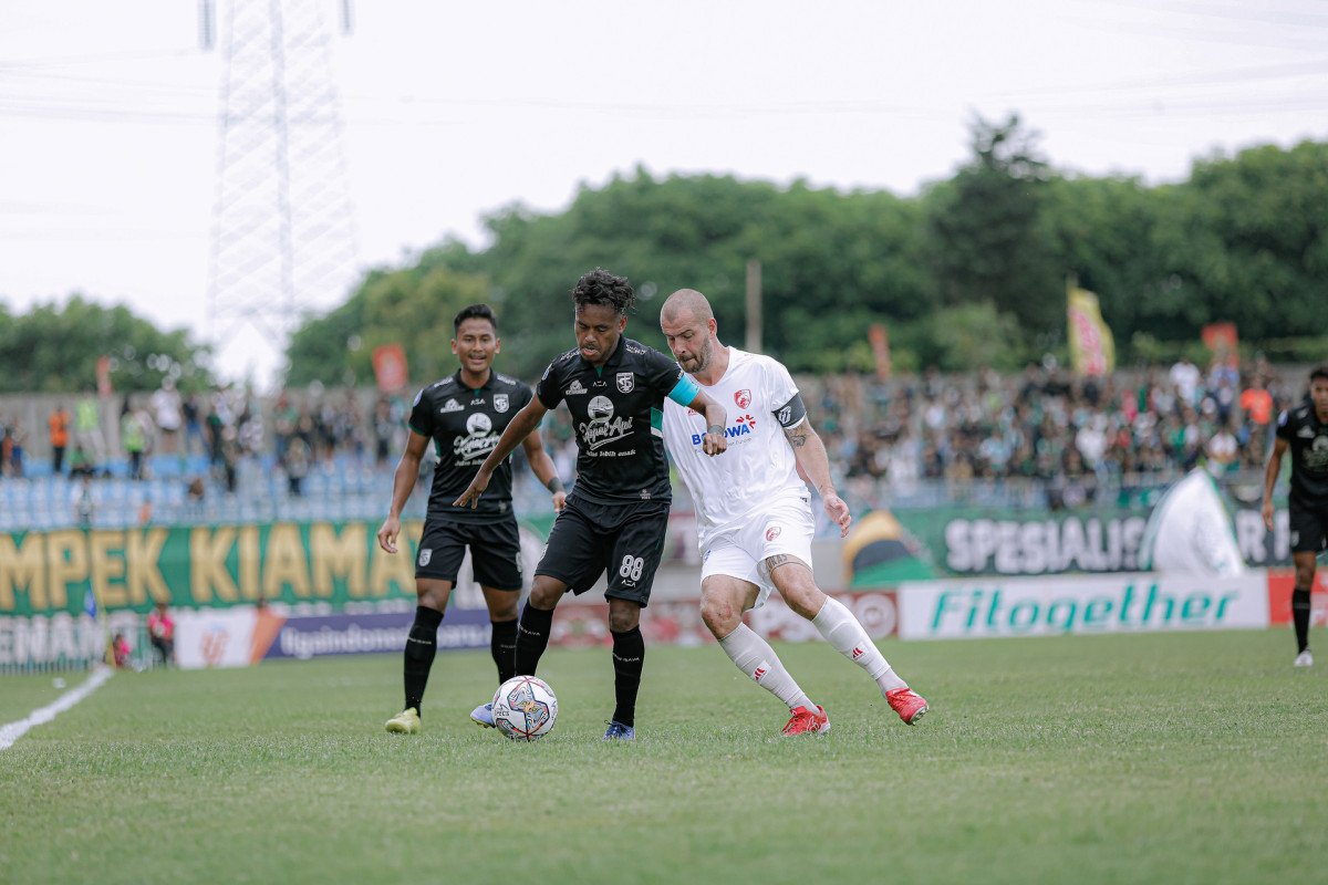 BIJAK, Persebaya Pulihkan Mental Pemain, Aji Santoso Tidak Mau Salahkan Gol Bunuh Diri Alwi Slamat