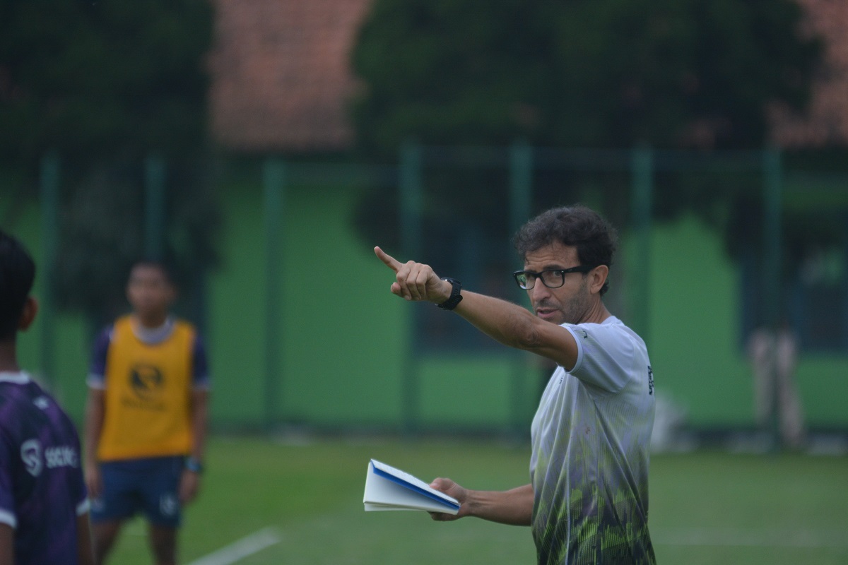 UJIAN Luis Milla Sudah Datang, Persib Hadapi Pramusim Liga 1 2023/2024 Hanya 1 Bulan, Bobotoh Auto Komen 