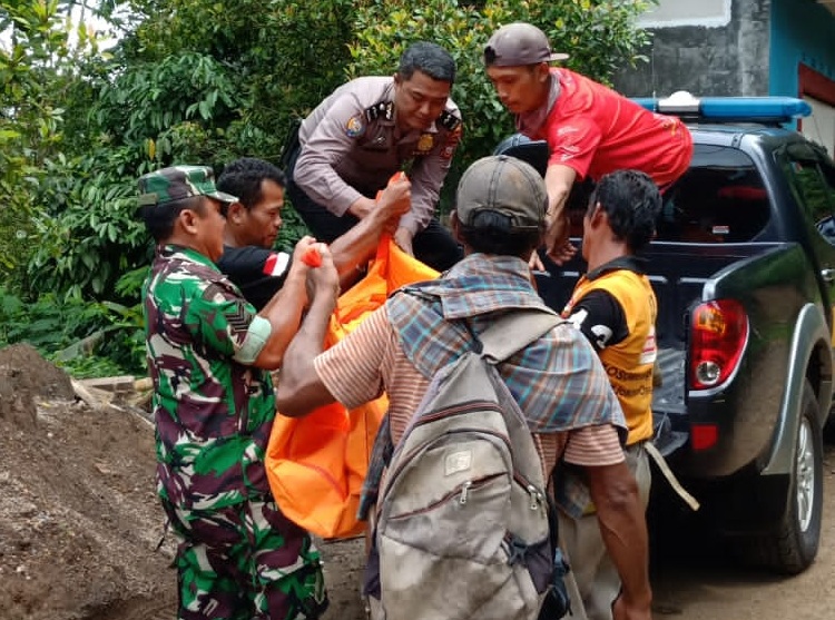 Dikira Warga Tertidur, Pria Bersarung di Saung Pesawahan Pagerageung Sudah tak Bernyawa