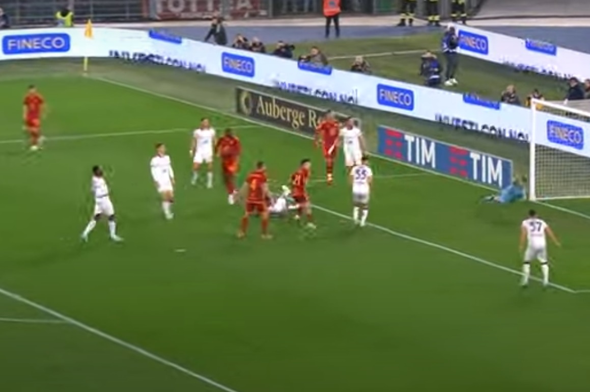 AS Roma Cetak Gol Ala Playstation Saat Tumbangkan Cagliari 4-0, Ini Penjelasan Daniele De Rossi