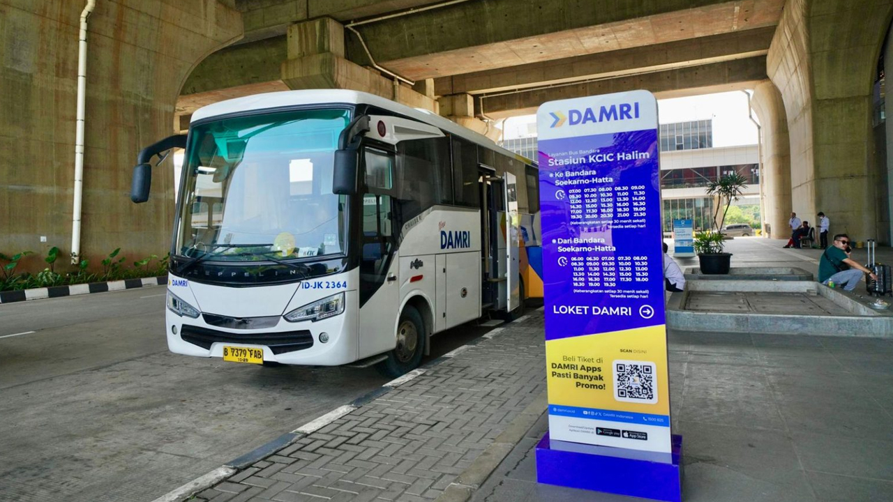 Dua Cara Penumpang Whoosh Terkoneksi ke Bandara Halim dan Soetta, Cek Tarifnya