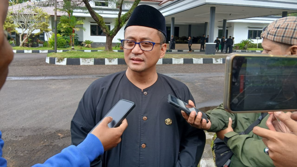 Bupati Tasikmalaya Geram, Menu MBG di Cineam Hanya Nasi Tutug Oncom