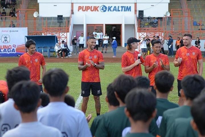 Borneo FC Belum Terkejar Persib di Puncak Klasemen, Pieter Huistra Cinta dengan Penampilan Pemain Karena Ini