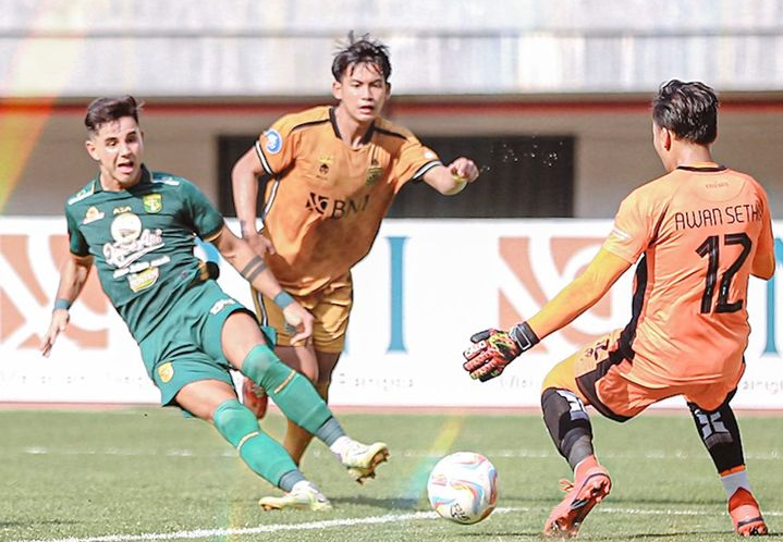 Tanpa Aji Santoso, Bruno Moreira Yakin Persebaya Mulai Bangkit Usai Kalahkan Bhayangkara FC: Terus Kerja Keras