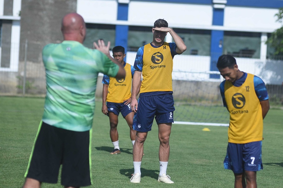 Bojan Hodak Ungkap Masalah di Lini Depan Persib, Pertajam Taktik Persib untuk Cetak Gol