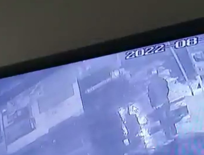 Adegan Pencuri Mobil Pikap Mitsubishi Terekam CCTV, Dipergoki Keamanan Sekolah Dikira Mobil Mogok  