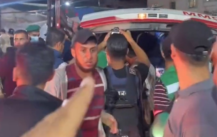 Dokter Rumah Sakit Al-Ahli: Warga Jalur Gaza Hanya Mencari Tempat Berlindung, dalam 1 Menit Mereka Terbunuh