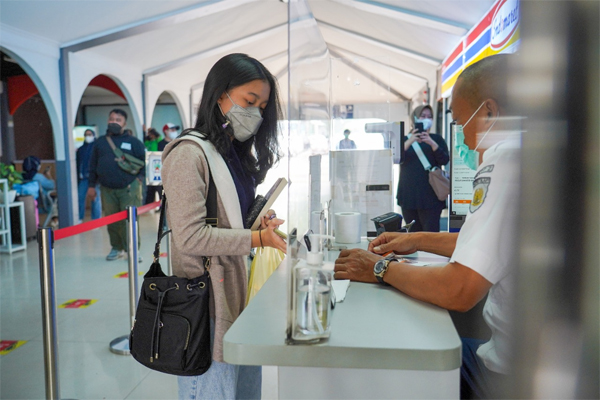 KE DEPAN Check-in Bandara Soeta Bisa di Stasiun KA, Begini Rencana Kemenhub