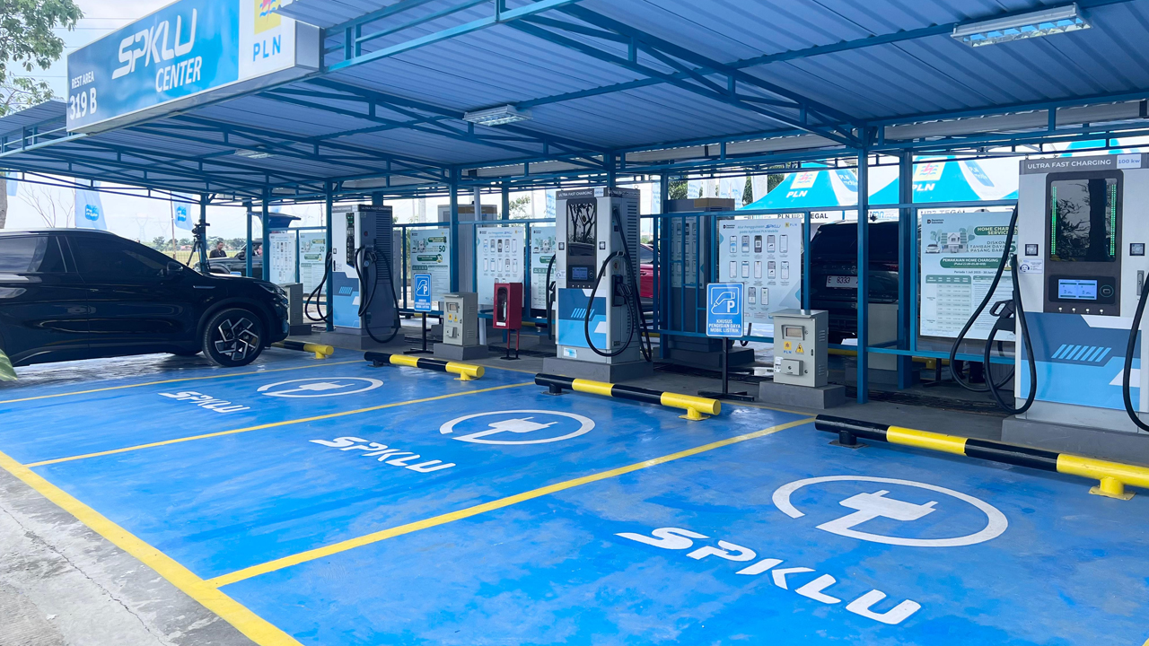 PLN Operasikan 4 SPKLU Center Baru, Diskon Pemasangan Baru 50 Persen Masih Berlaku