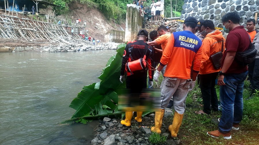 Mayat Pria Muda di Kolong Jembatan Gobang Identitasnya Terungkap, Kapolsek: Keluarganya Sudah Datang