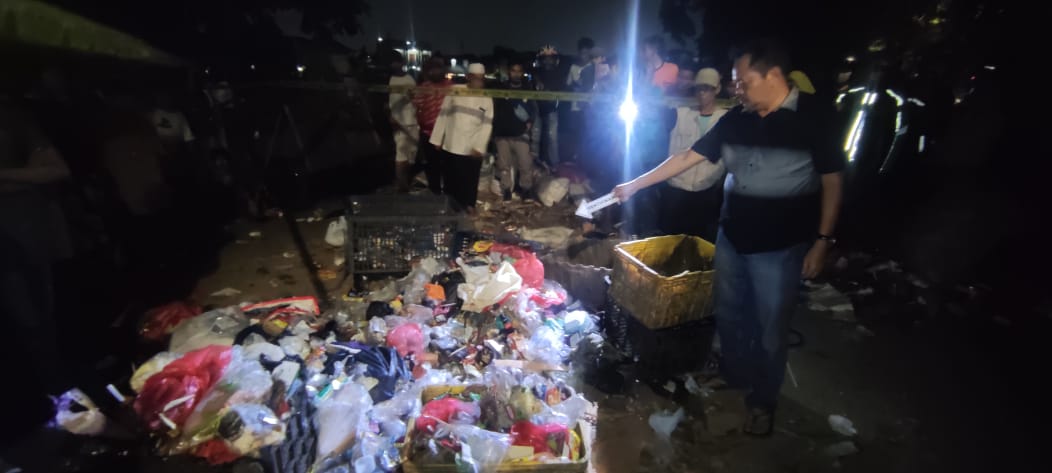 Biadab! Detik-Detik Wanita Muda Buang Bayi ke Tong Sampah Terungkap
