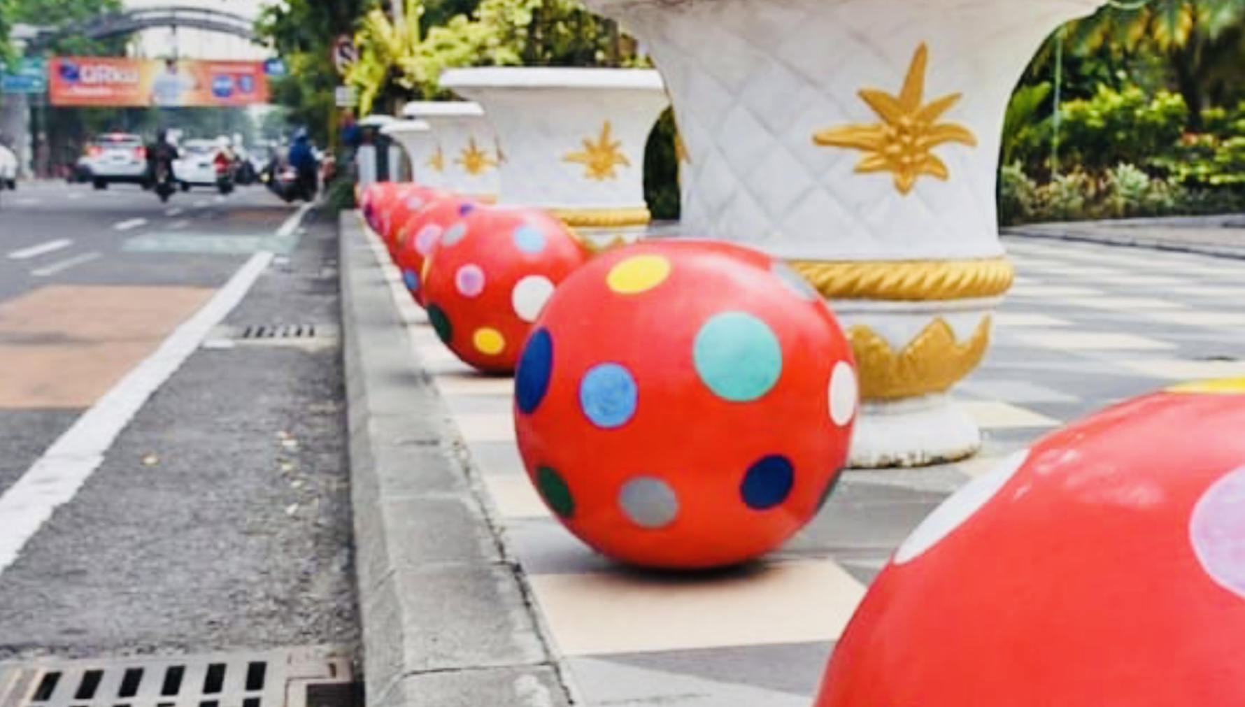 Bola-Bola Besar di Pinggir Jalan, di Kota Tasik Ada di Jalan Dadaha, Itu Bukan Hiasan Tapi Ini Fungsinya