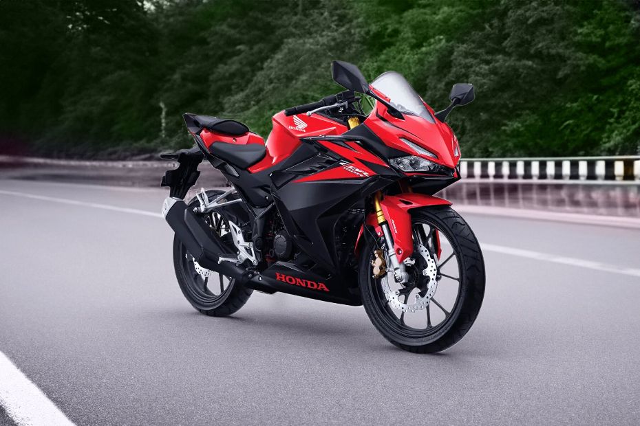 Honda CBR150R Tampil Agresif dan Sporty, Desainnya Bikin Makin Penasaran!