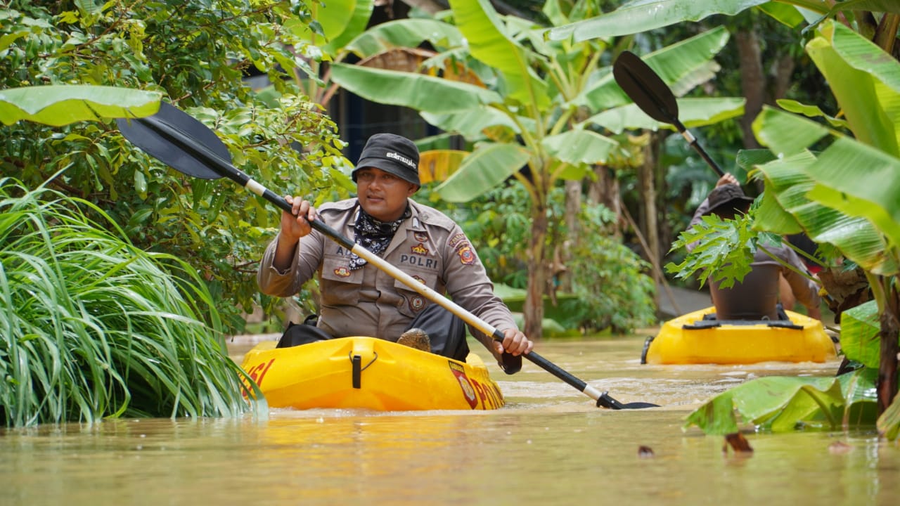 Hujan Deras di Banjar, Belasan Rumah Warga Terendam, Dinding TPT dan Warung Kopi Ambruk