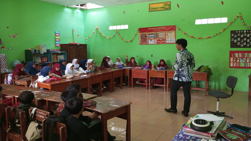 Santri Amanah Dapat Pengalaman Pertama Sebagai 'Guru'