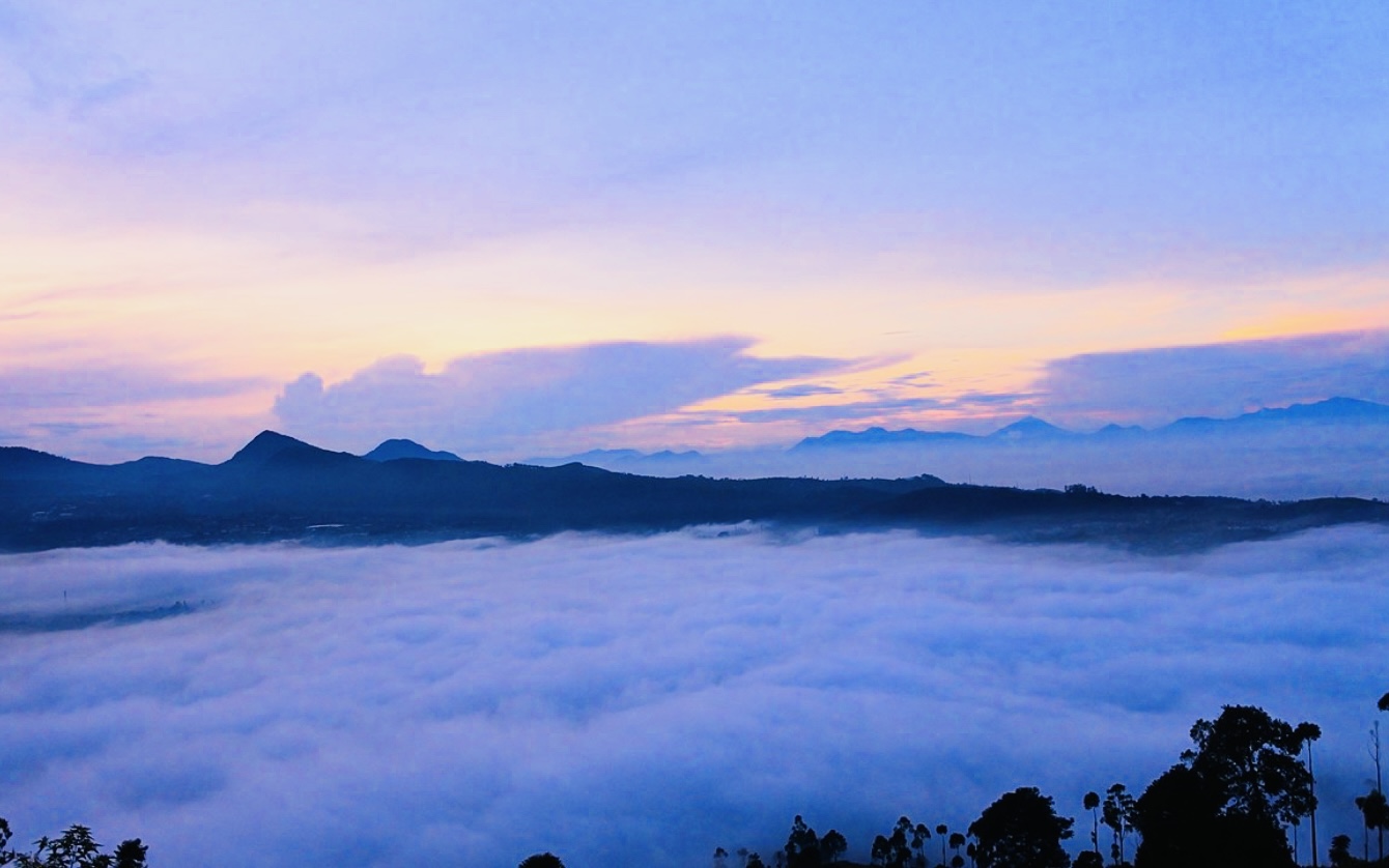 5 Gunung Tefavorit Pendaki di Jawa Barat, Salah Satunya Bisa Menikmati Keindahan ‘Negeri di Atas Awan’