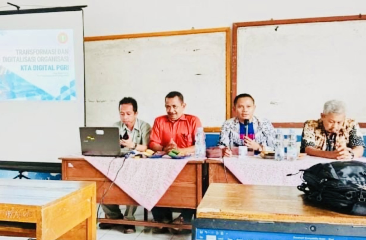 Mantap! 1.500 Anggota PGRI Kota Banjar Lakukan Transformasi dan Digitalisasi Organisasi Dengan KTA Digital