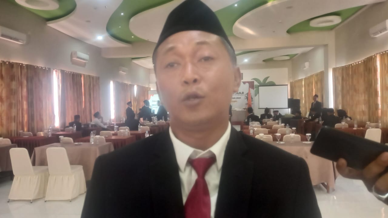 30 Anggota Panwascam Kabupaten Pangandaran untuk Pilkada 2024 Dilantik, 3 Diantarnya Berstatus ASN
