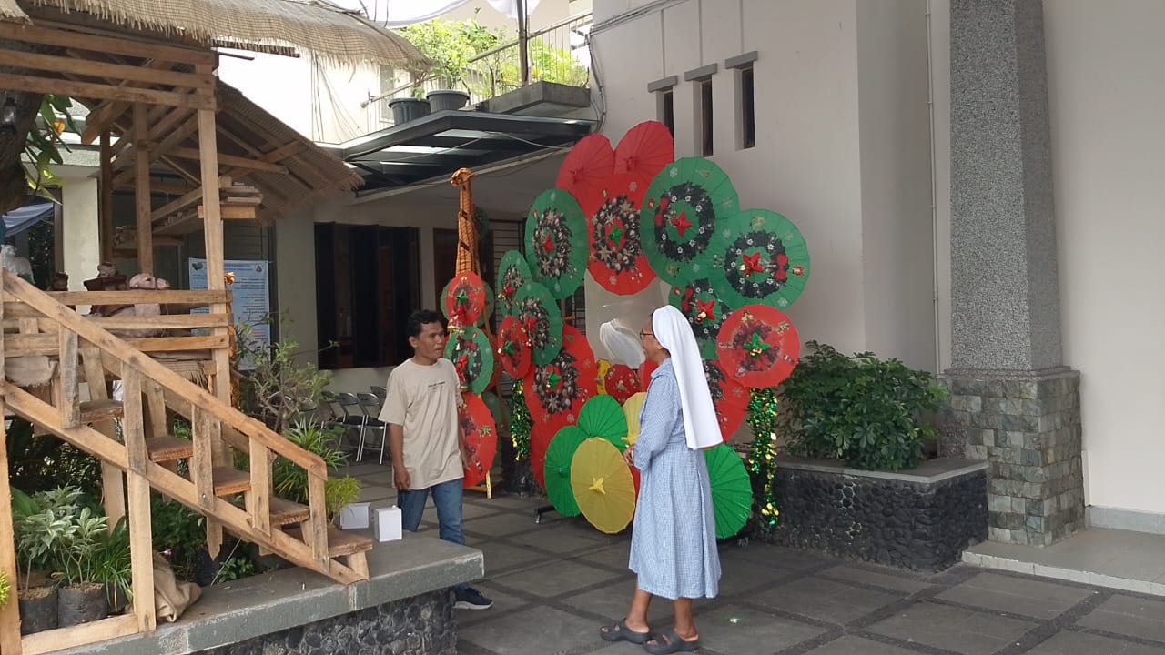 Menghadirkan Keindahan Budaya Sunda dalam Perayaan Natal 2024 di Gereja Hati Kudus Kota Tasikmalaya 