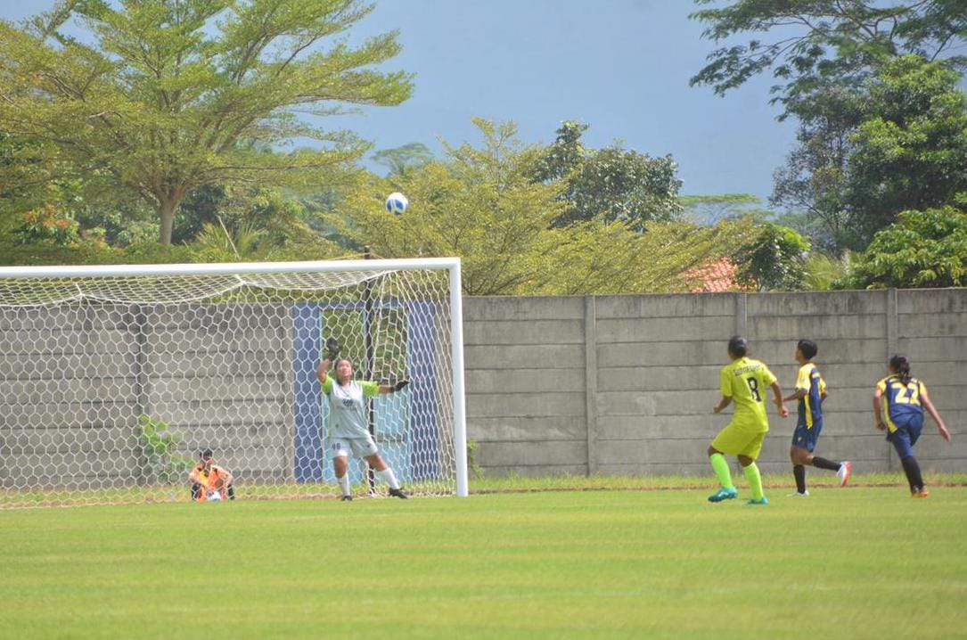 Pemain Sepakbola Putri Kota Banjar Akui Tim Kabupaten Sumedang Kokoh