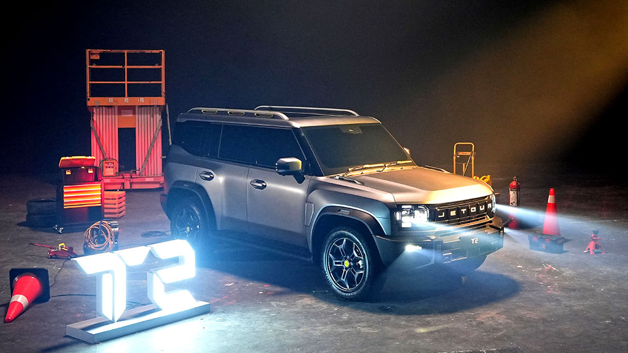 SUV Petualang Ikonik Siap Taklukkan Pasar Indonesia, Dibuka Pre-Booking JETOUR T2 T2 di GJAW 2025